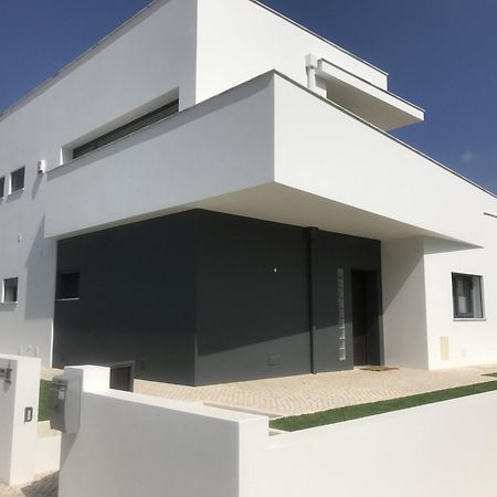 Modern Villa With Private Pool Near The Beautiful Beach Of Foz De Arelho Nadadouro Exterior foto