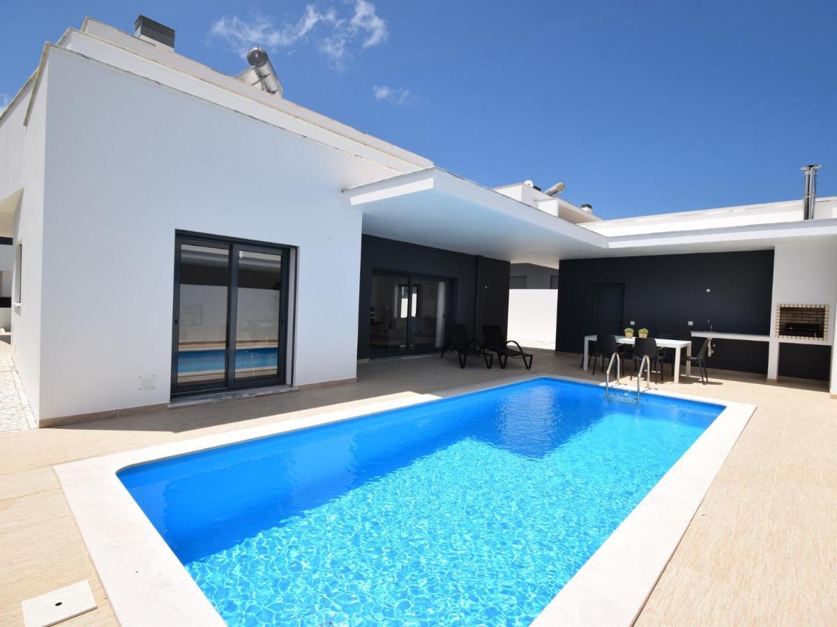Modern Villa With Private Pool Near The Beautiful Beach Of Foz De Arelho Nadadouro Quarto foto